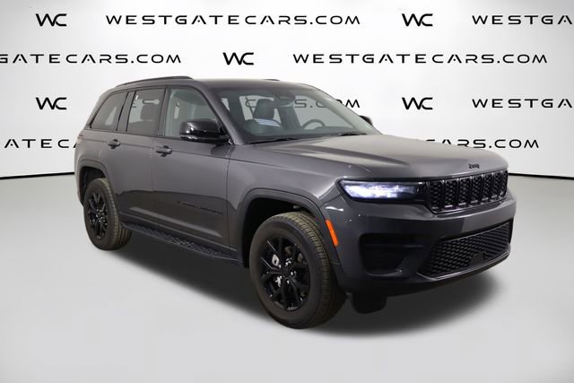 Used 2024 Jeep Grand Cherokee Altitude RWD image 48