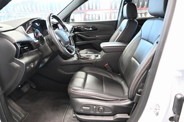 Used 2022 Chevrolet Traverse RS image 10