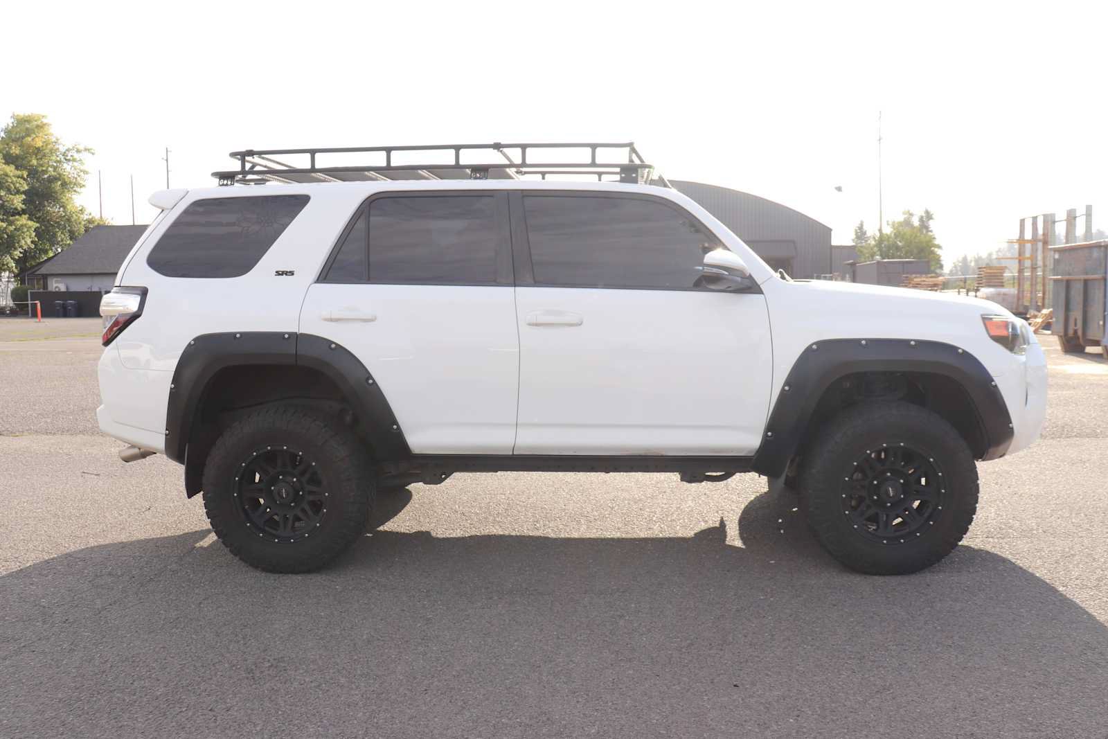 Used 2016 Toyota 4Runner SR5 Premium AWD/4WD image 4