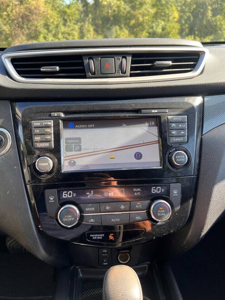 Used 2016 Nissan Rogue SL AWD/4WD image 14
