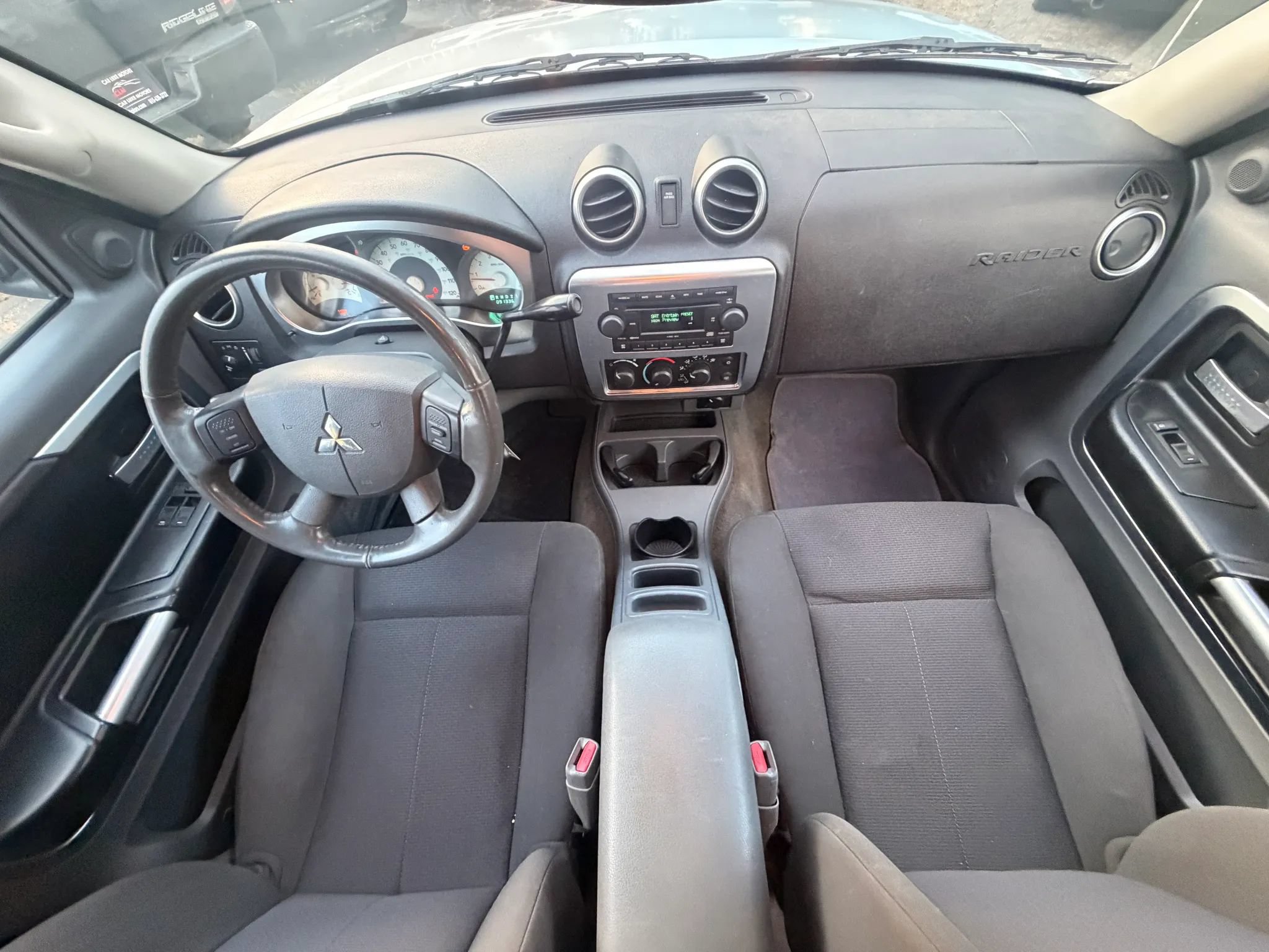 Used 2006 Mitsubishi Raider DuroCross AWD/4WD image 27