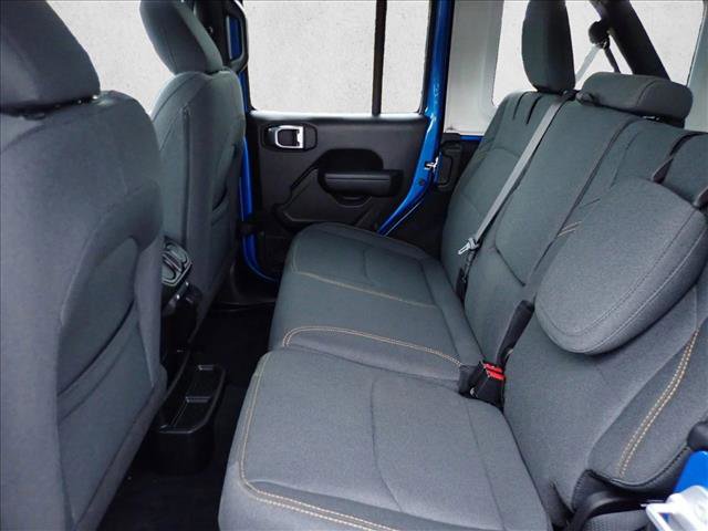 Used 2024 Jeep Wrangler Unlimited AWD/4WD image 9