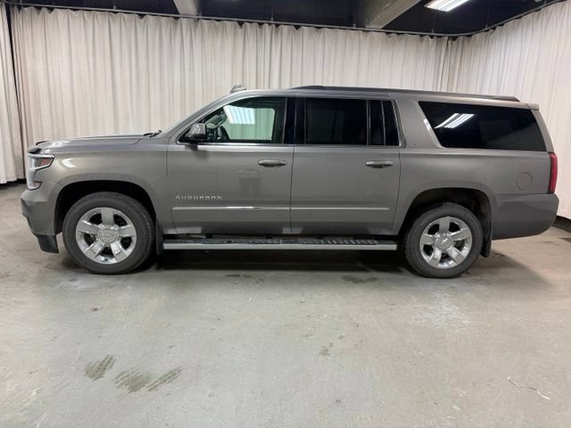 Used 2019 Chevrolet Suburban LT w/ LT Signature Package AWD/4WD image 9