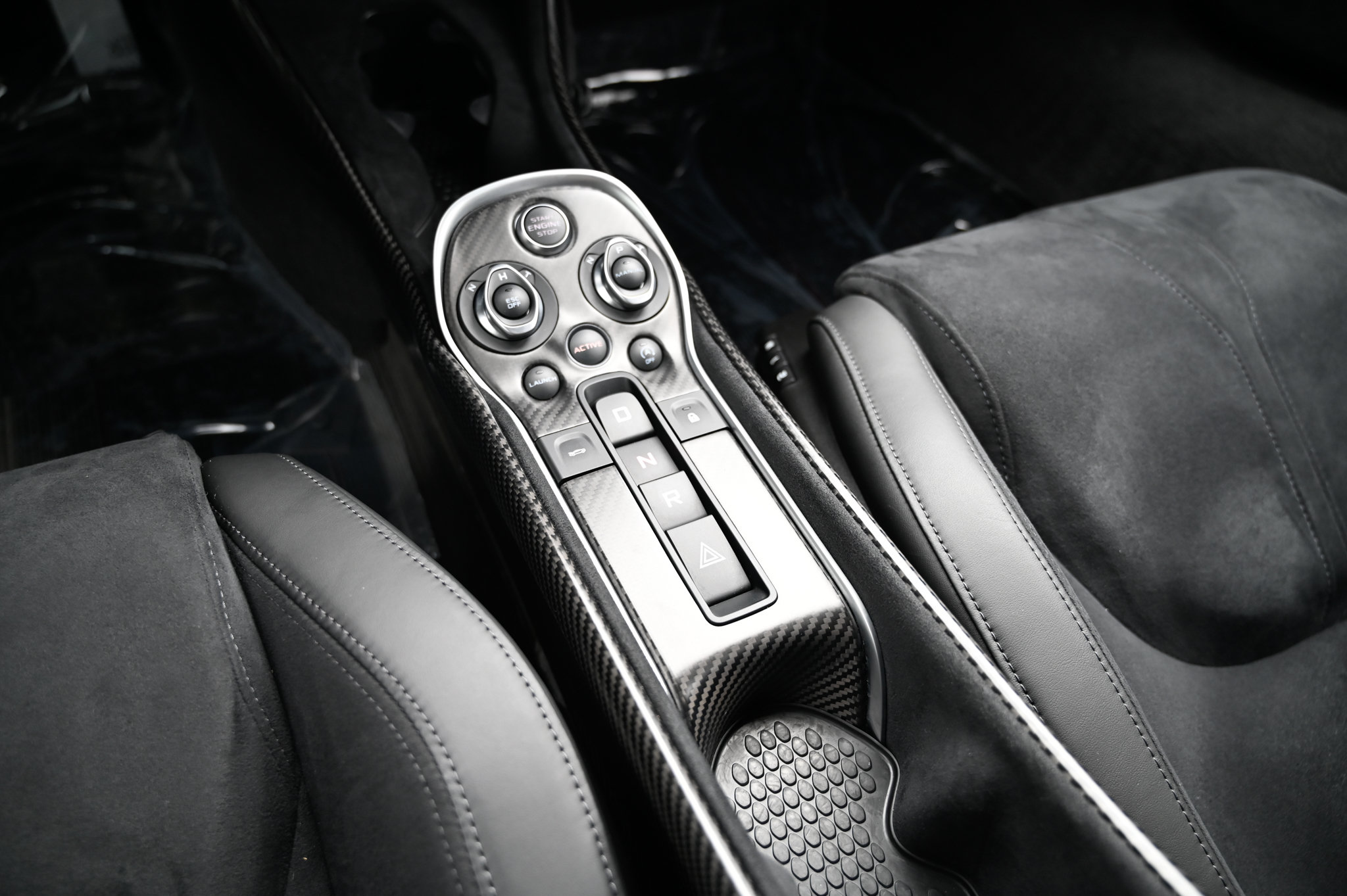 Used 2019 McLaren 600LT RWD image 25