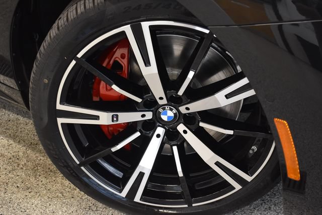 New 2027 BMW 550e xDrive w/ Executive Package AWD/4WD image 29