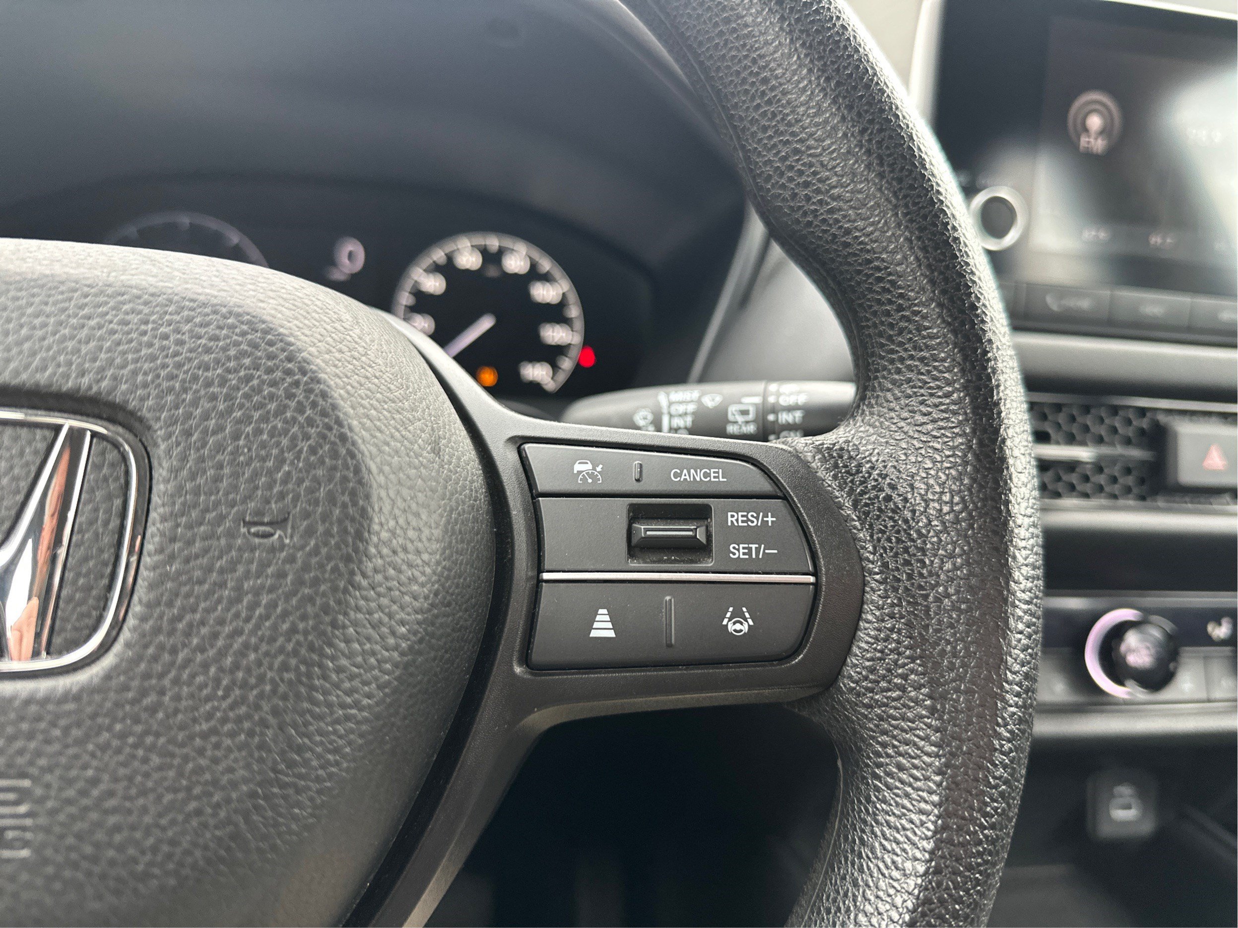 Used 2023 Honda HR-V LX image 32