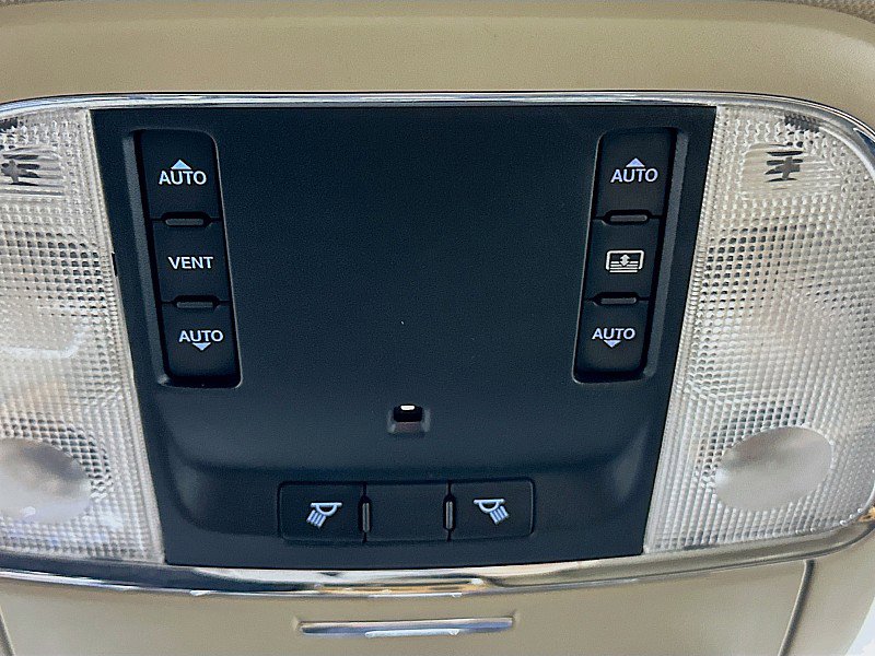 Used 2012 Chrysler 300 Limited w/ Luxury Group image 22