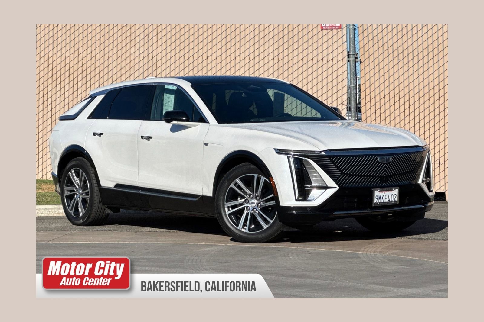 Certified 2024 Cadillac Lyriq Luxury AWD/4WD image 1