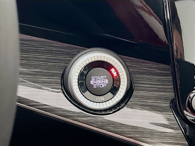 Used 2022 Jeep Wagoneer Series III w/ Premium Group I image 16