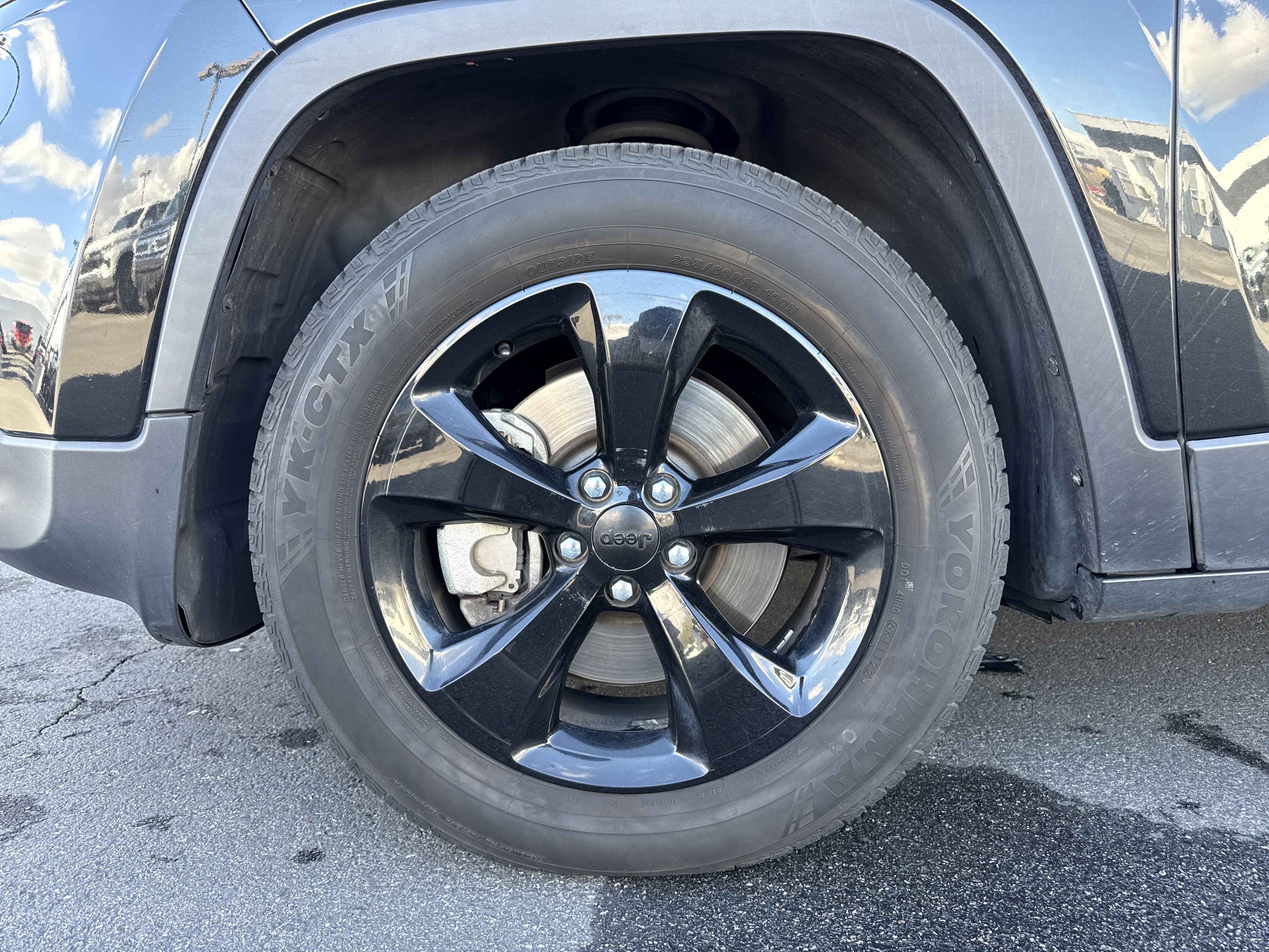 Used 2016 Jeep Cherokee Latitude w/ Comfort/Convenience Group image 5