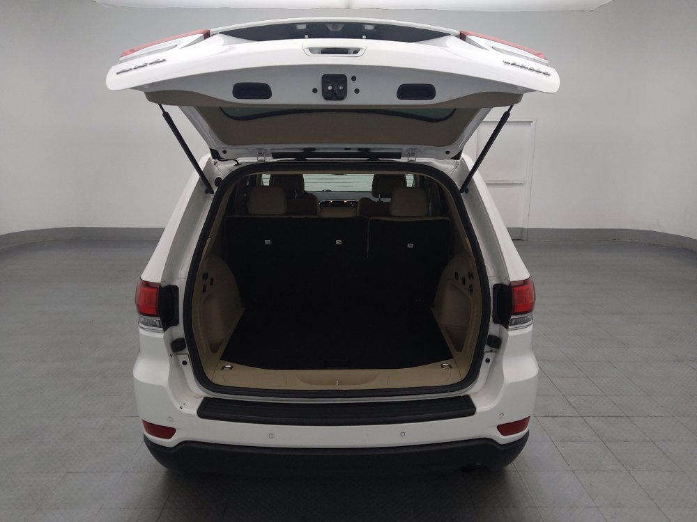 Used 2022 Jeep Grand Cherokee Laredo E AWD/4WD image 29