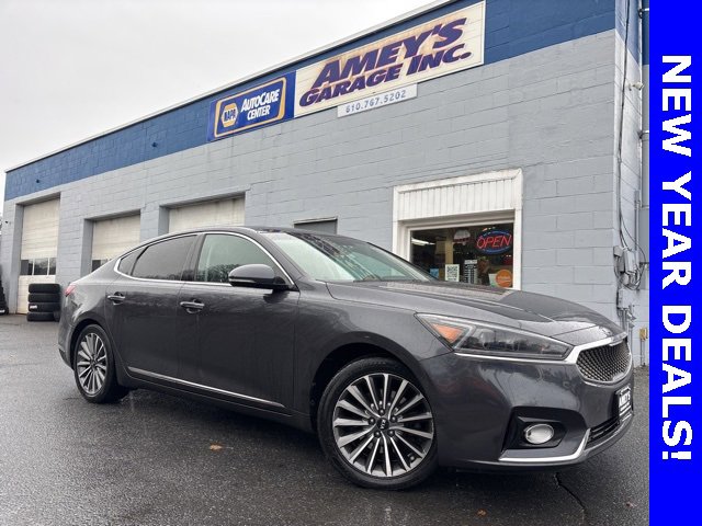 Used 2017 Kia Cadenza Premium w/ Luxury Package