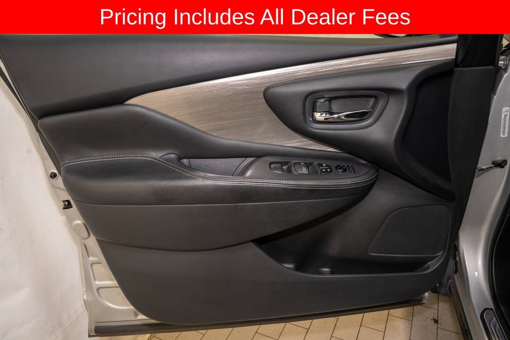 Used 2015 Nissan Murano SV FWD image 11