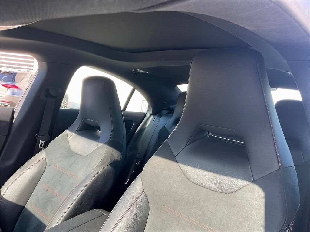 Used 2023 Mercedes-Benz CLA 250 image 4