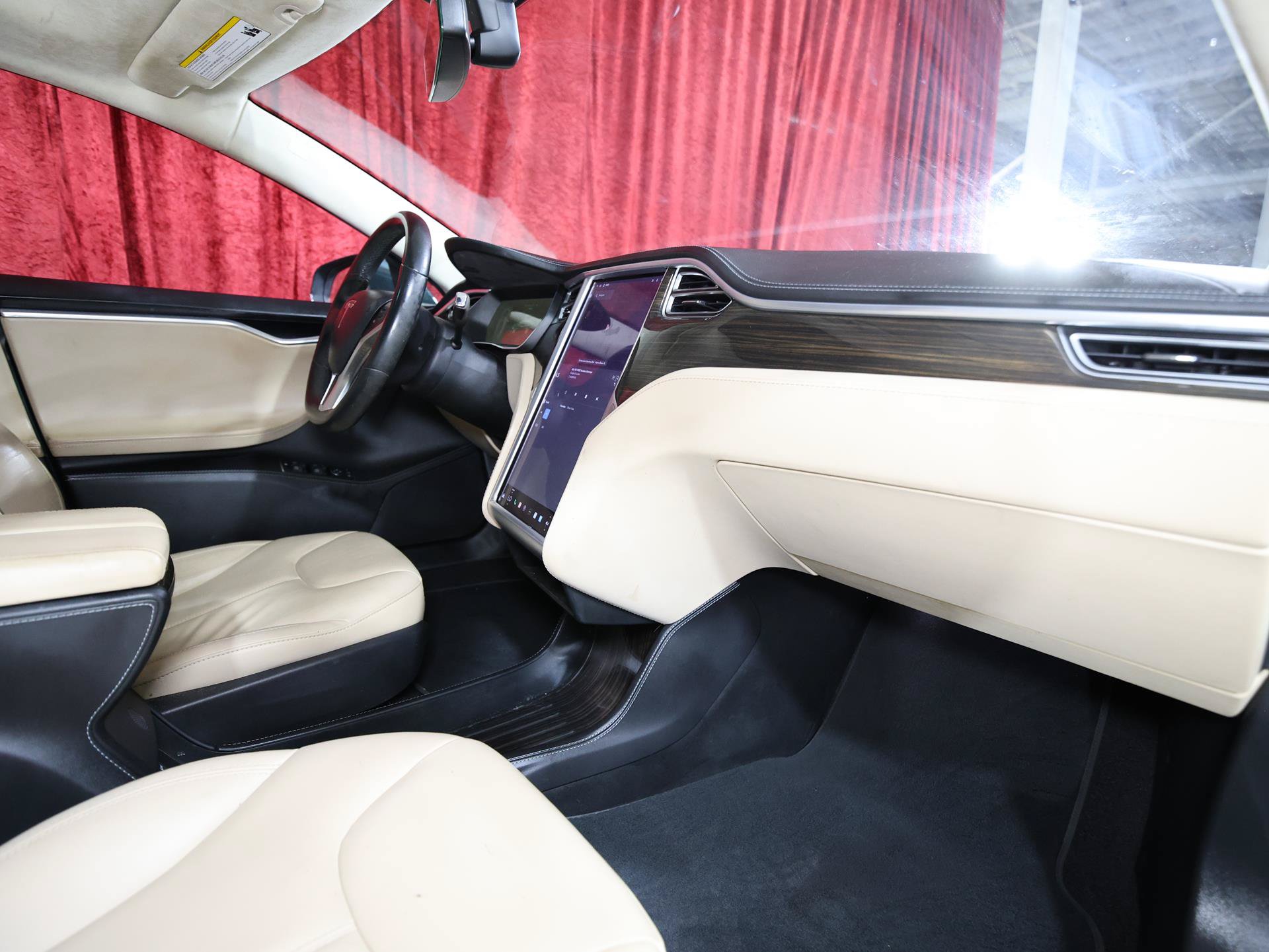 Used 2014 Tesla Model S 85 RWD image 23