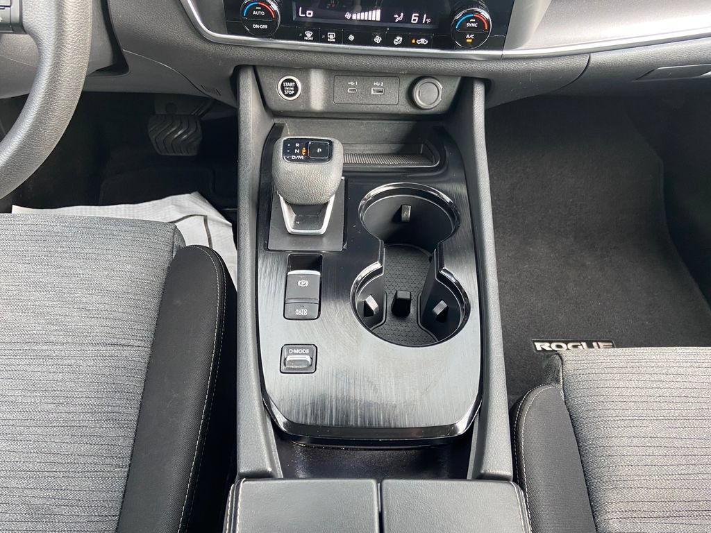 Used 2023 Nissan Rogue SV FWD image 18