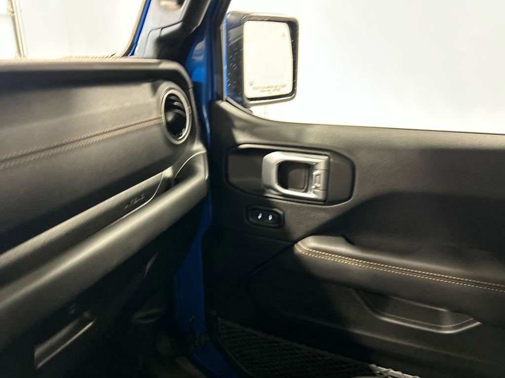 Used 2022 Jeep Gladiator Overland image 26