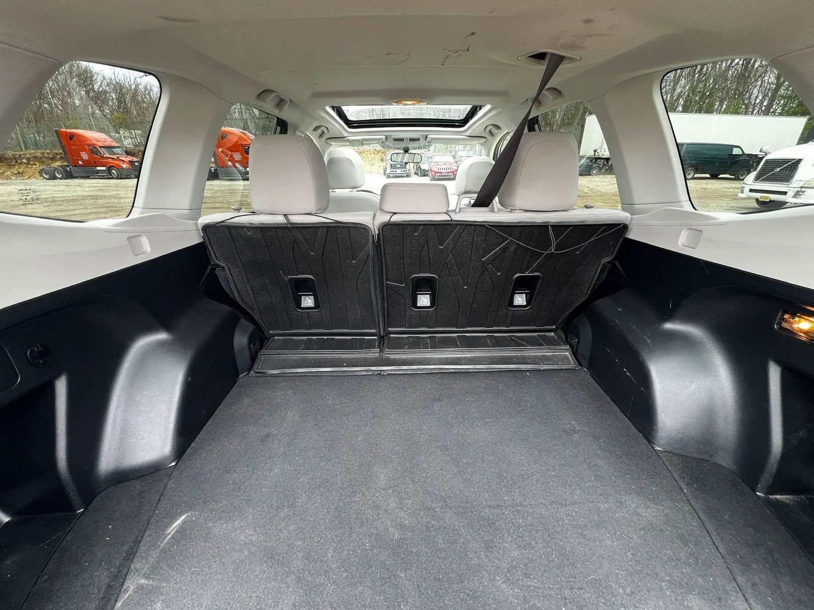 Used 2015 Subaru Forester 2.5i Premium w/ All-Weather Package image 11