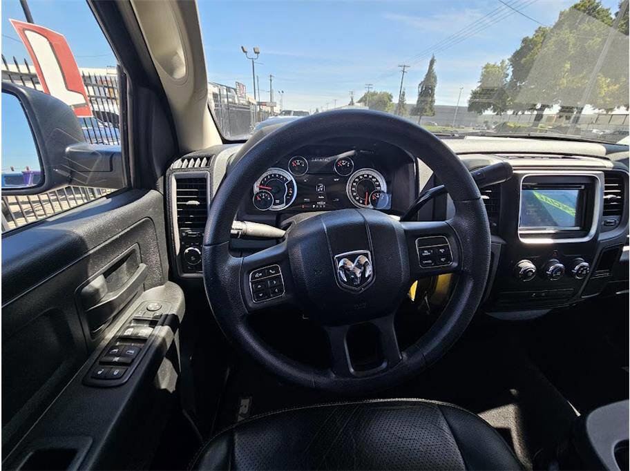 Used 2013 RAM 1500 Express RWD image 21