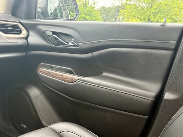 Used 2023 GMC Acadia Denali w/ Denali Ultimate Package FWD image 25