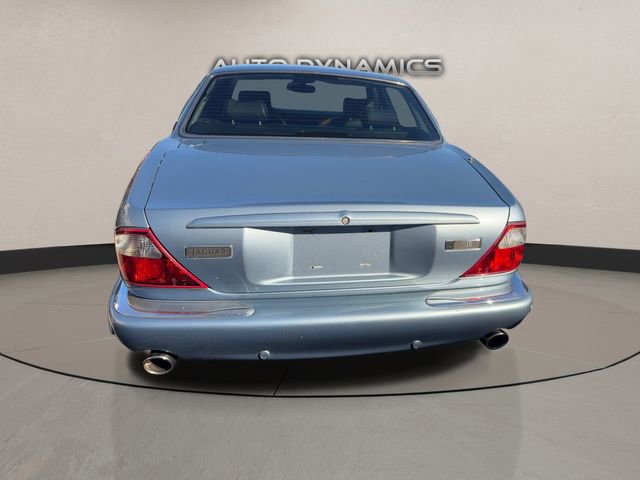Used 2003 Jaguar XJ8 image 4