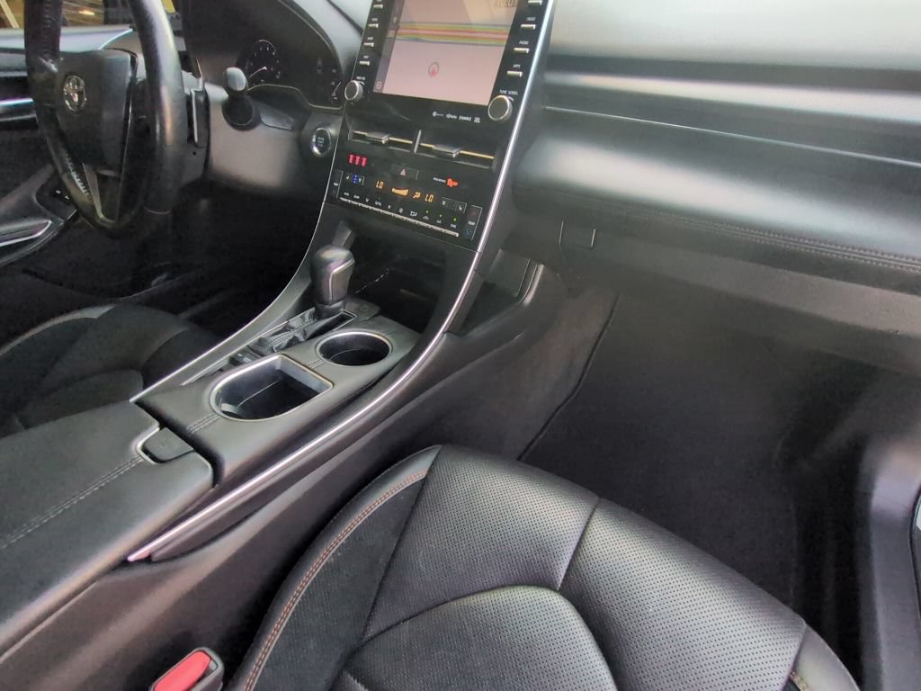 Used 2020 Toyota Avalon Touring FWD image 21