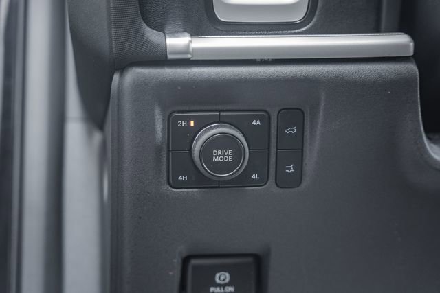 Used 2025 Ford Expedition Active image 54