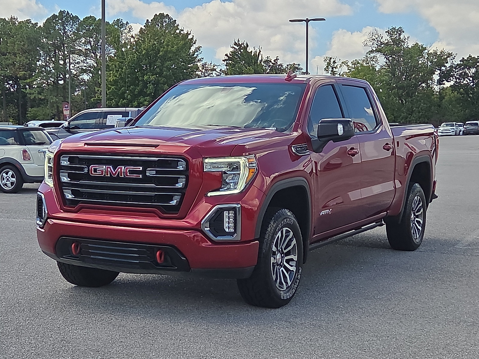 Used 2021 GMC Sierra 1500 AT4 w/ AT4 Preferred Package AWD/4WD image 2