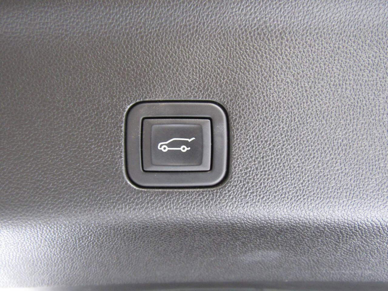 Used 2024 Chevrolet Tahoe LT image 21