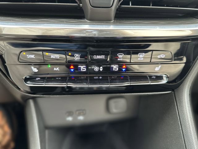 Certified 2024 Buick Encore GX Avenir w/ Avenir Convenience Package image 18