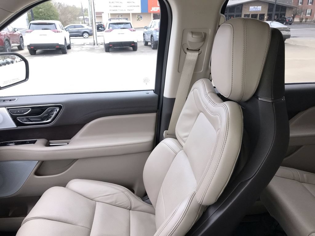 Used 2024 Lincoln Navigator Reserve AWD/4WD image 25