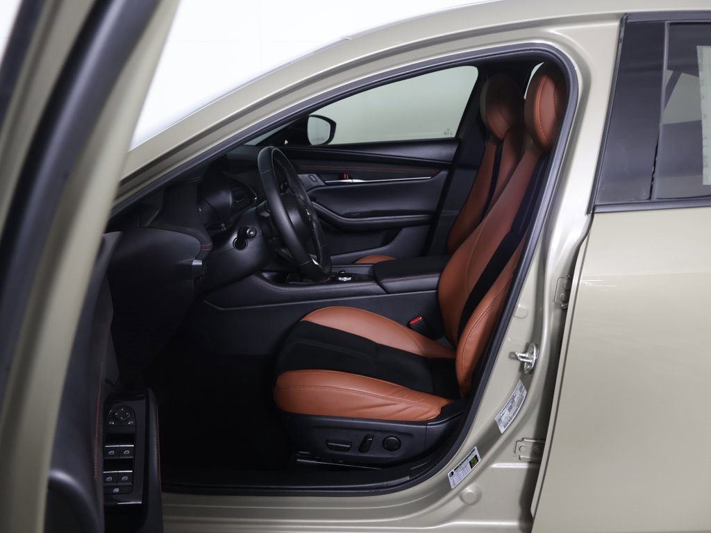 Used 2024 MAZDA MAZDA3 s image 29