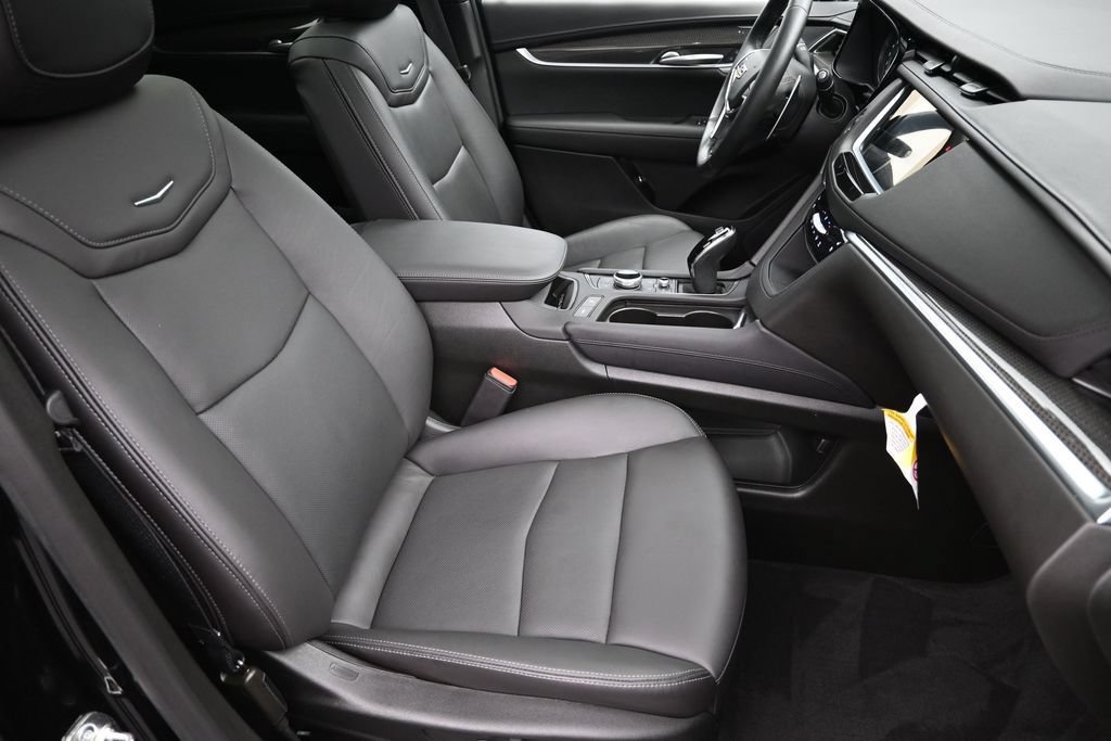 Used 2026 Cadillac XT5 Sportv w/ LPO, Floor Liner Package AWD/4WD image 35