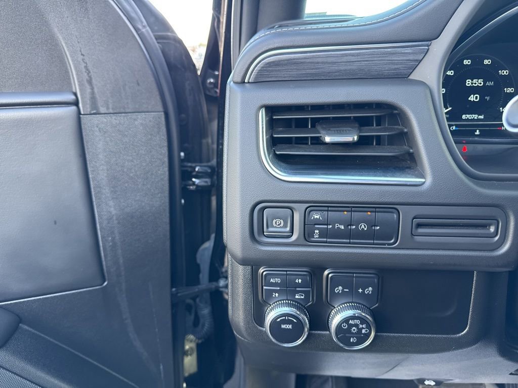 Used 2024 GMC Yukon SLT image 12