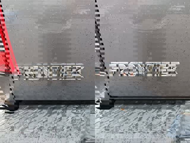 Used 2021 Nissan Frontier SV image 11