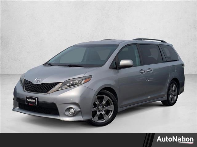 Used 2017 Toyota Sienna SE w/ SE Preferred Package image 1