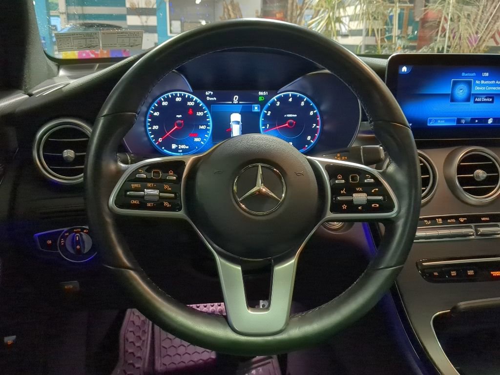 Certified 2022 Mercedes-Benz GLC 300 4MATIC image 2