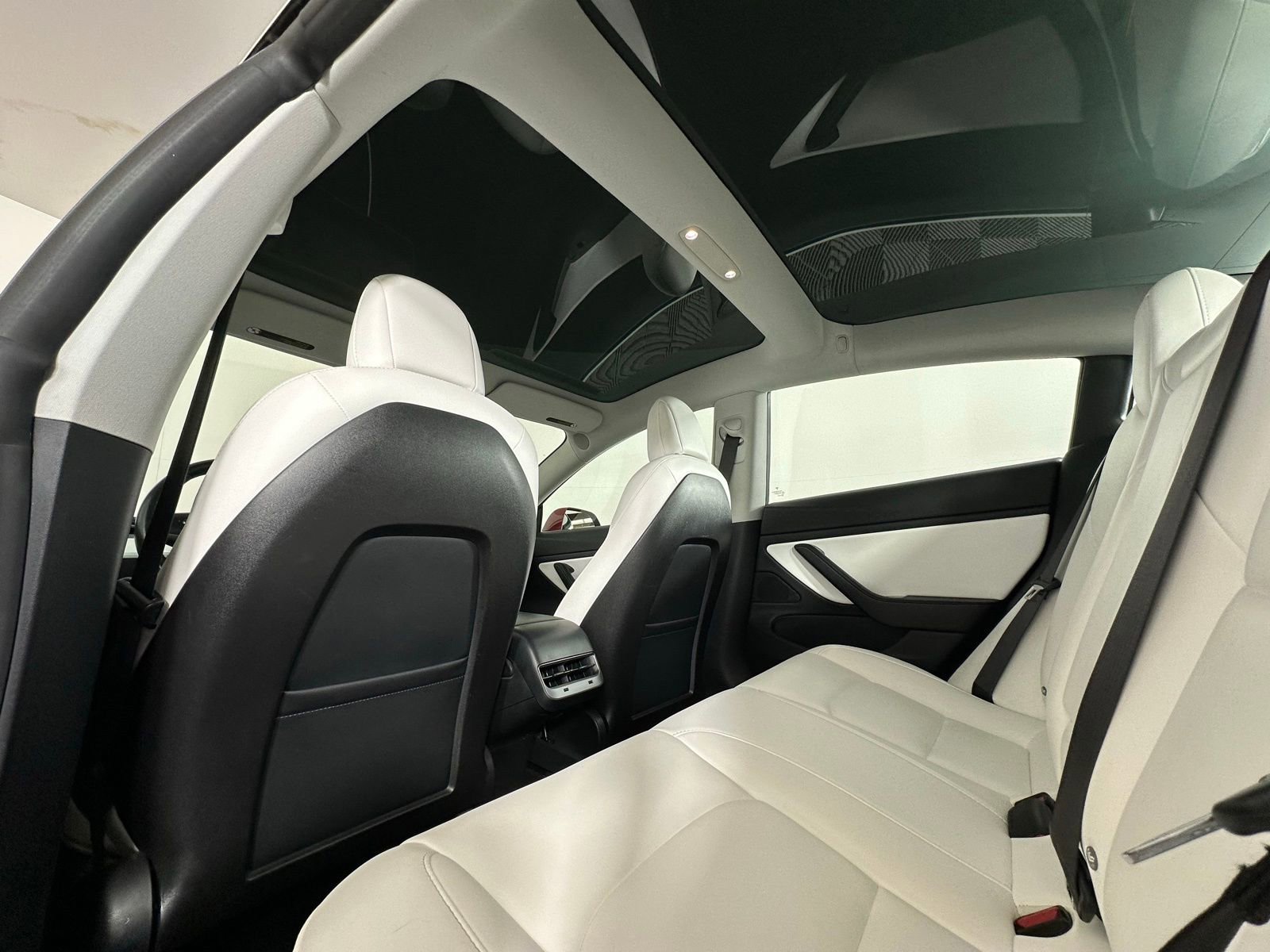 Used 2018 Tesla Model 3 Long Range AWD/4WD image 6