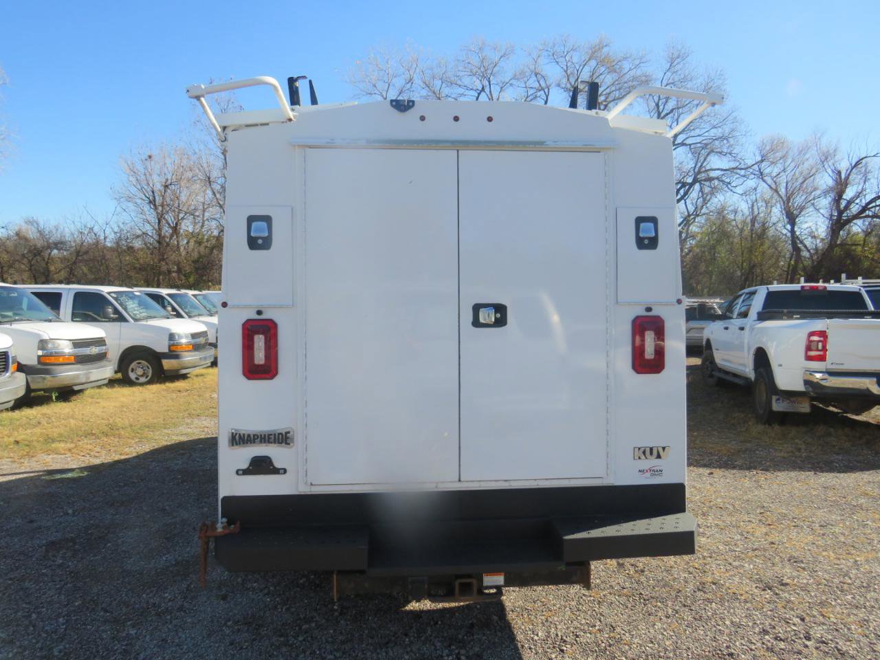 Used 2022 GMC Savana 3500 w/ Power Convenience Package RWD image 6