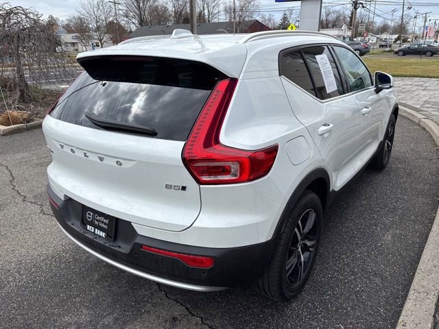 Used 2025 Volvo XC40 B5 Core image 5