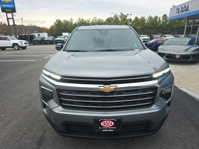 New 2026 Chevrolet Traverse LT image 2