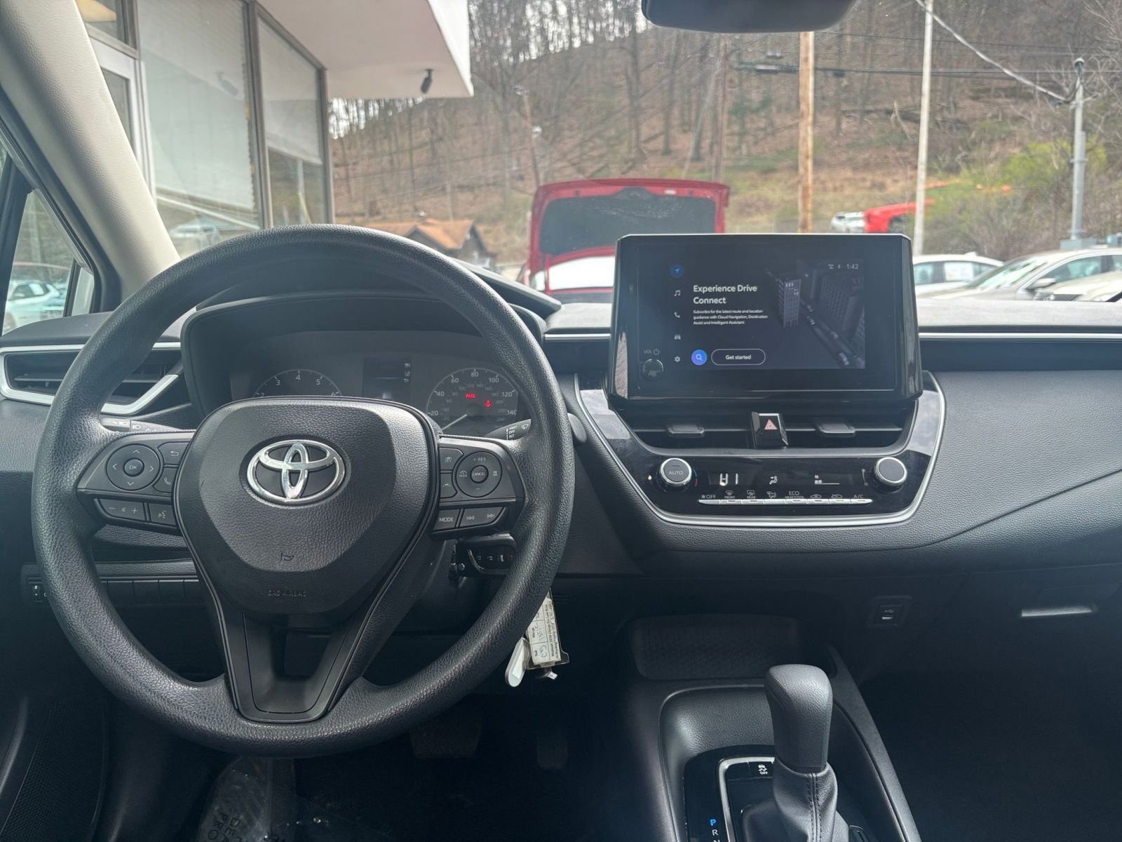 Used 2025 Toyota Corolla LE image 32