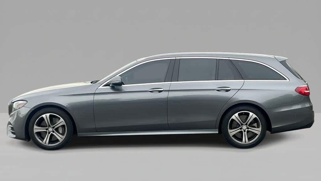 Certified 2017 Mercedes-Benz E 400 4MATIC Wagon image 5