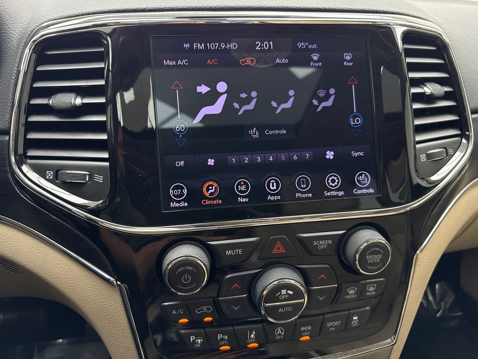 Used 2020 Jeep Grand Cherokee Limited RWD image 27