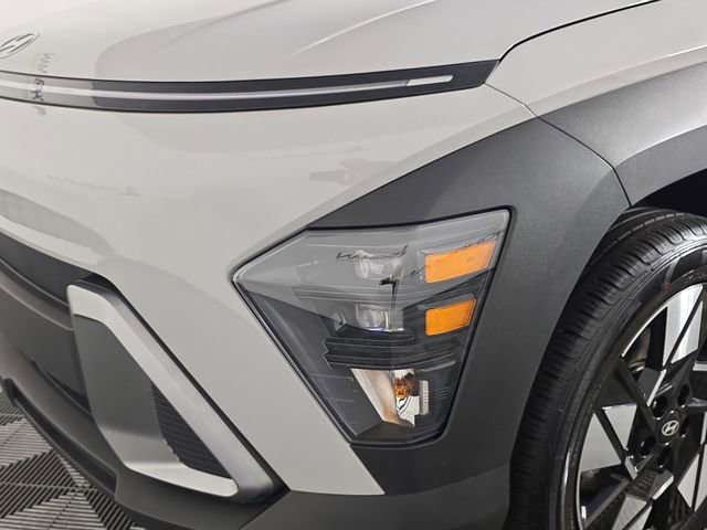 Used 2025 Hyundai Kona SEL AWD/4WD image 46