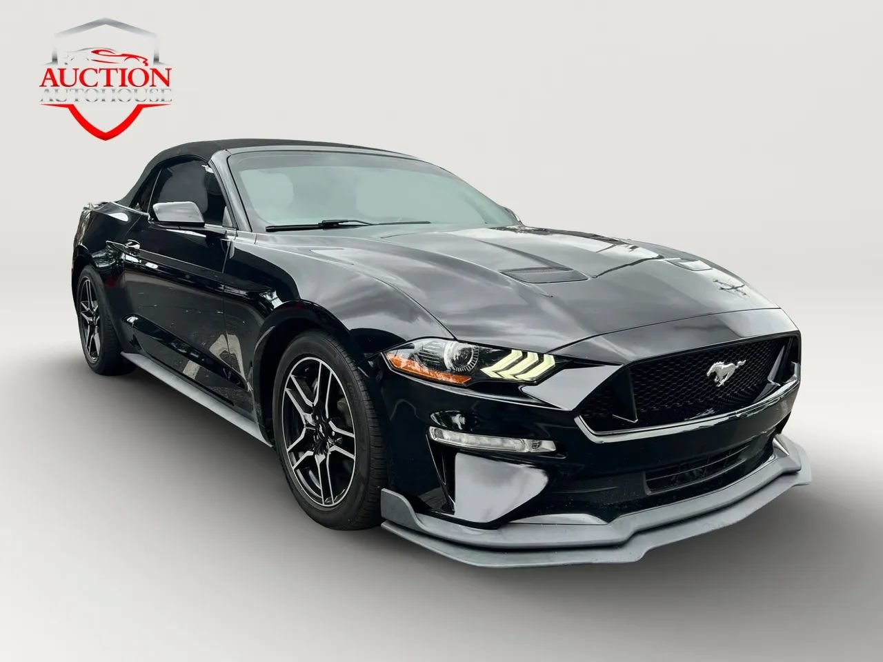 Used 2018 Ford Mustang Premium RWD image 3
