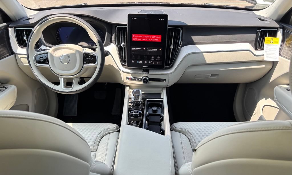 New 2026 Volvo XC60 T8 Ultra w/ Climate Package AWD/4WD image 11
