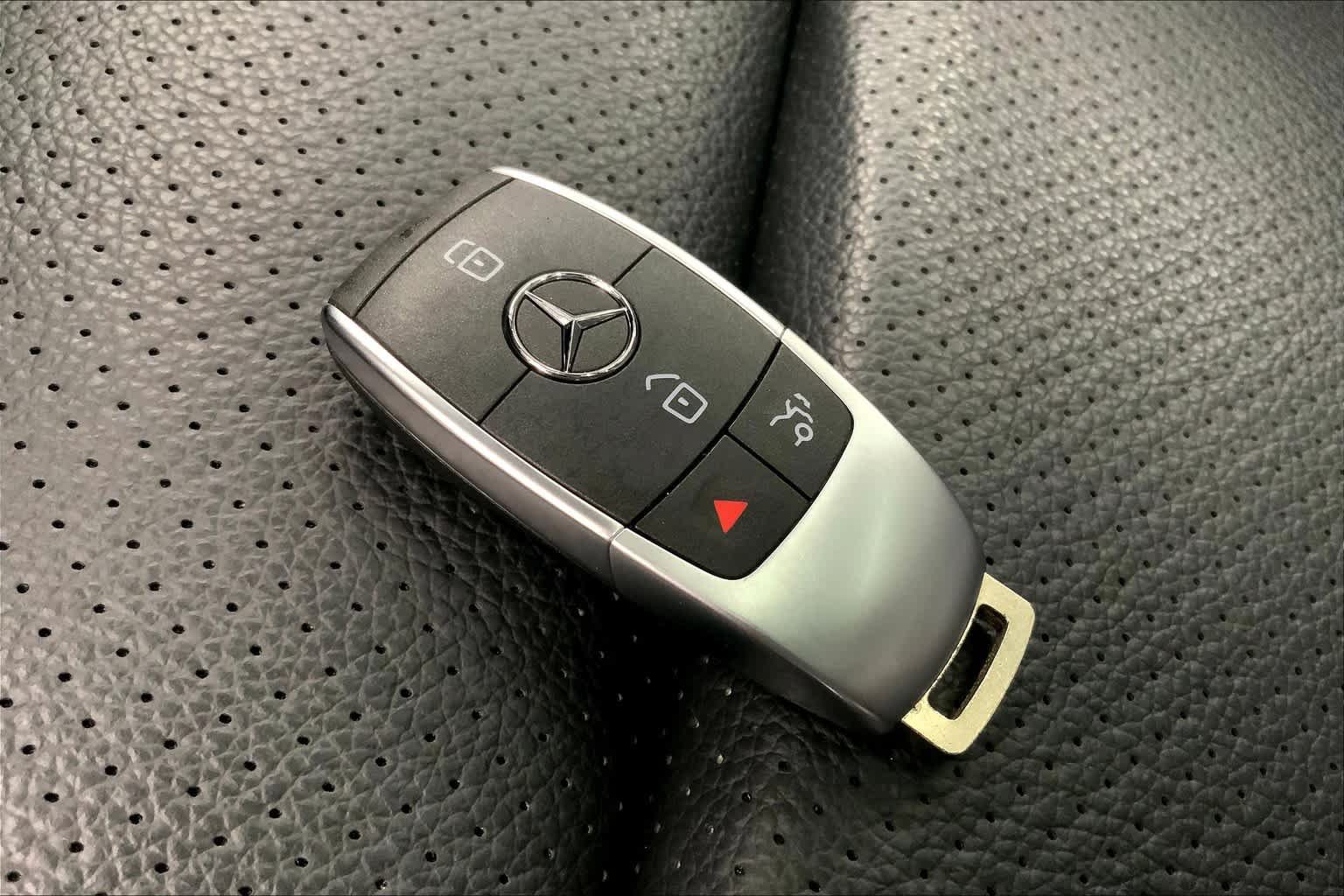 Used 2019 Mercedes-Benz C 300 Sedan image 12