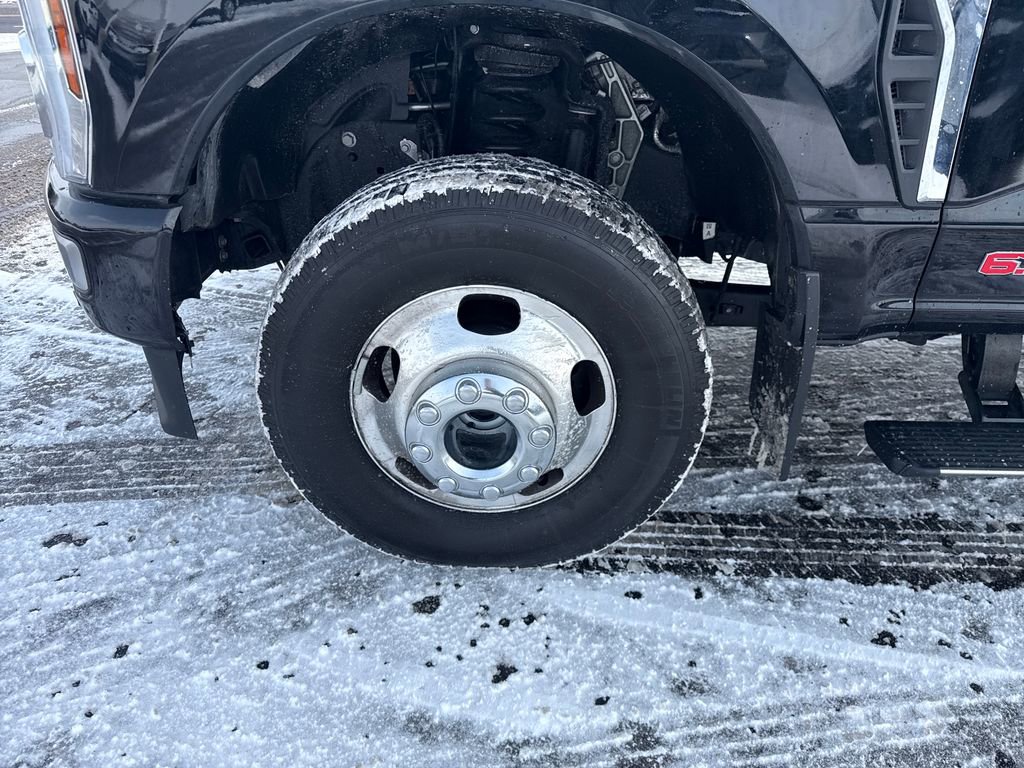 Used 2024 Ford F350 Platinum image 22