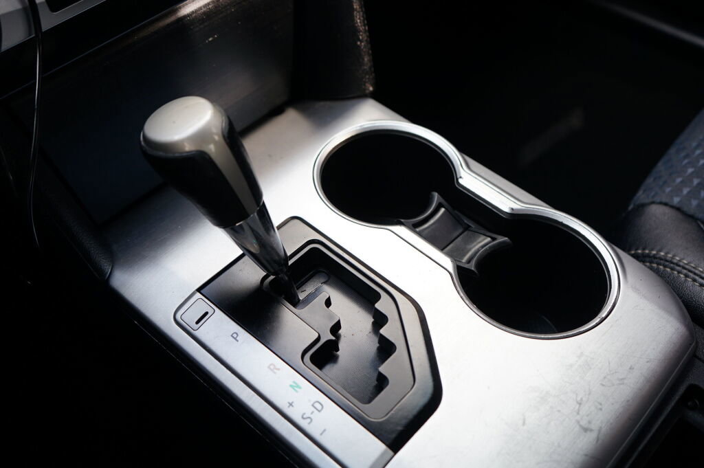 Used 2014 Toyota Camry SE image 14